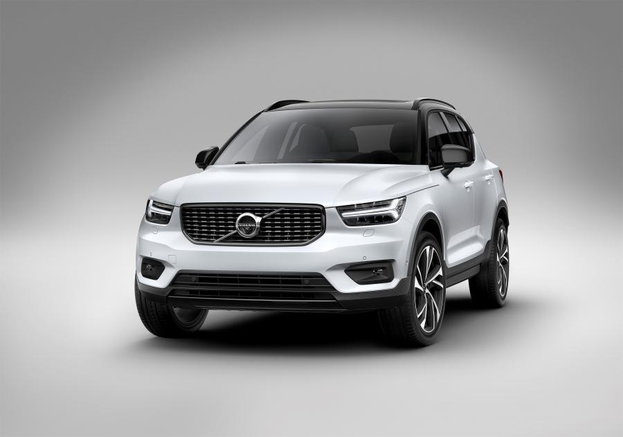  Volvo XC40 T5 R-Design 2017 года  (WW) (фото 16 из 68)